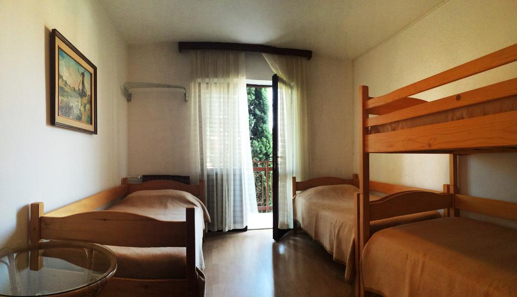 Apartment Ana Izola Esterno foto
